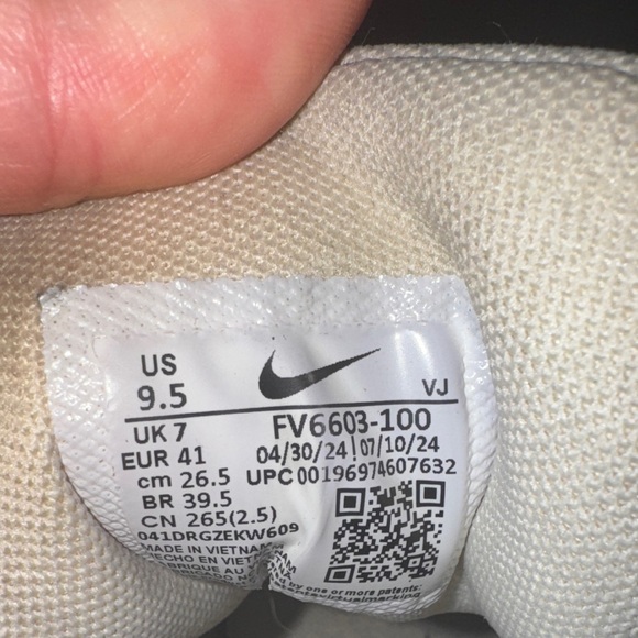 Nike Gray Running Sneakers - Picture 6 of 6